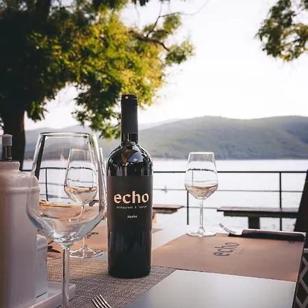 Echo Boutique Hotel 4*