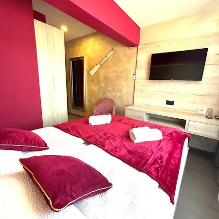 Echo Boutique Hotel 4*
